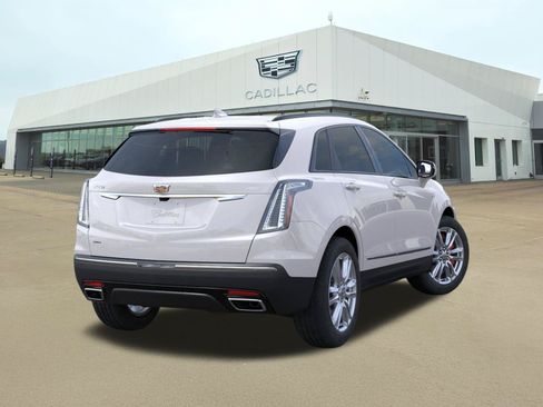 New 2026 Cadillac XT5 Sportv w/ LPO, Floor Liner Package AWD/4WD image 4