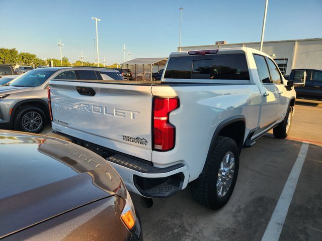 Used 2025 Chevrolet Silverado 2500 High Country w/ Technology Package AWD/4WD image 6