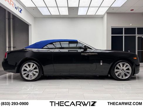 Used 2019 Rolls-Royce Dawn RWD image 67