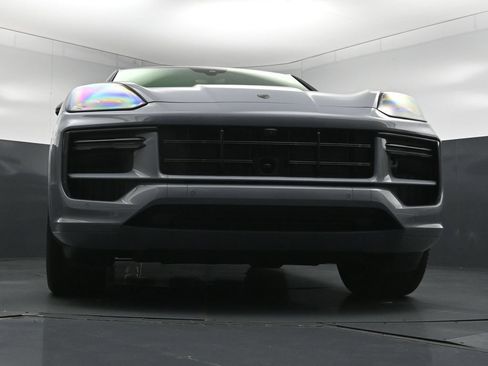 New 2026 Porsche Cayenne Turbo AWD/4WD image 30
