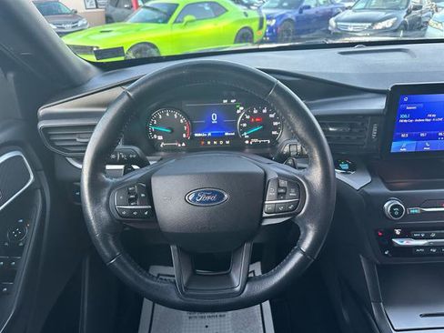 Used 2020 Ford Explorer XLT w/ Comfort Package image 23