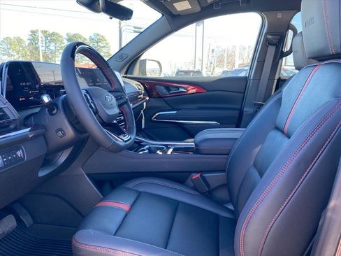 New 2026 Chevrolet Traverse RS w/ LPO, Floor Liner Package image 13