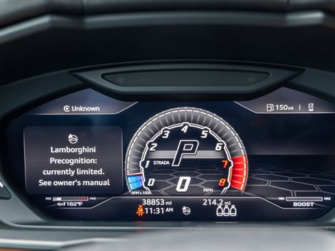 Used 2020 Lamborghini Urus AWD/4WD image 30