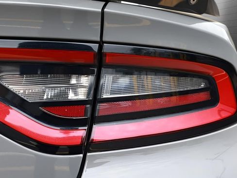 Used 2018 Dodge Charger R/T image 38