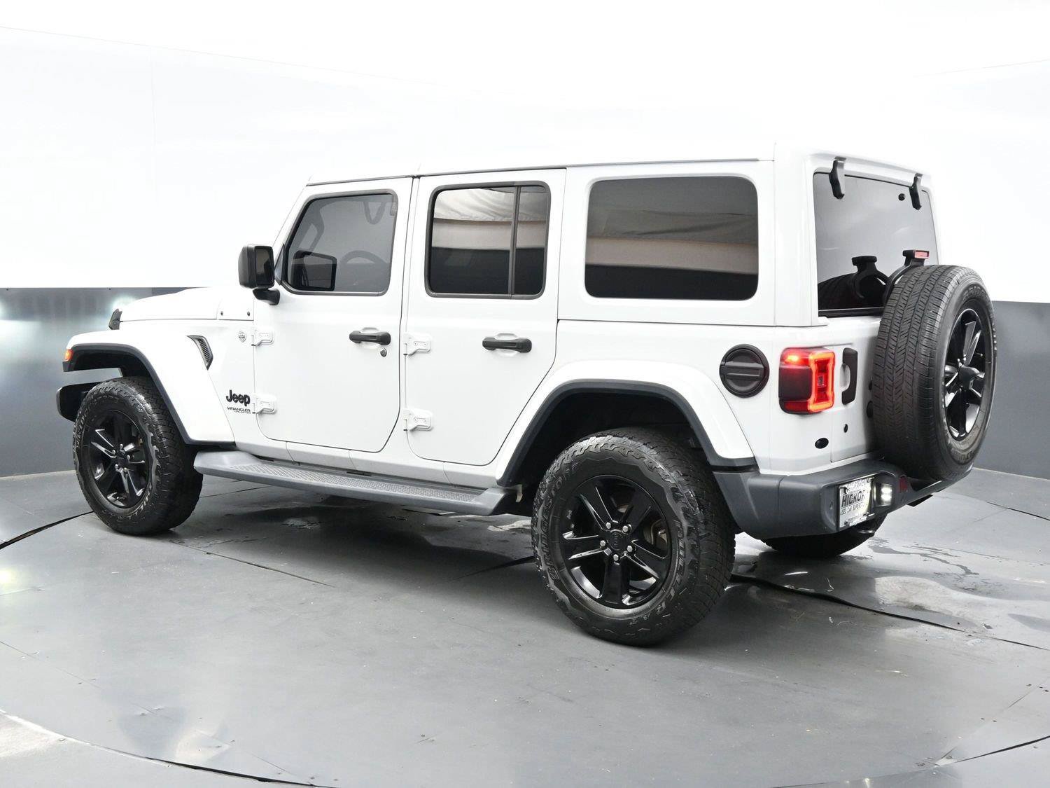 Used 2020 Jeep Wrangler Unlimited Sahara AWD/4WD image 5