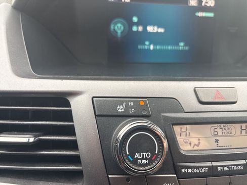 Used 2014 Honda Odyssey EX-L image 27