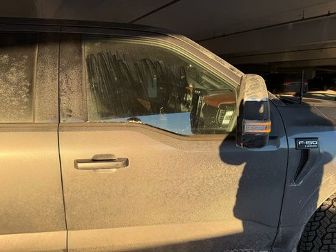 Used 2022 Ford F150 Lariat w/ Equipment Group 502A High image 10