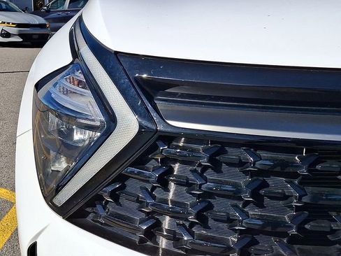 Certified 2023 Kia Sportage X-Line image 11