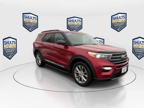Used 2021 Ford Explorer XLT w/ Equipment Group 202A image 2