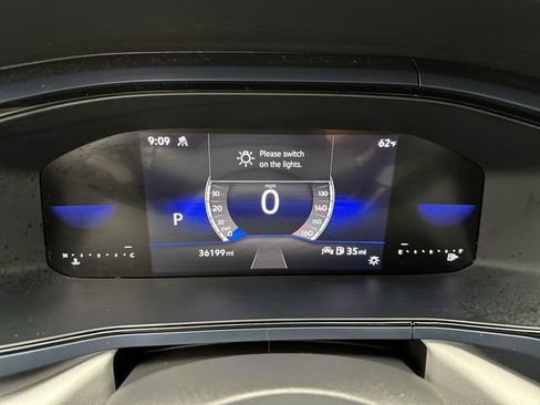 Certified 2023 Volkswagen Taos SE w/ Panoramic Sunroof Package AWD/4WD image 16
