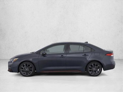 Used 2023 Toyota Corolla SE w/ SE Package FWD image 4