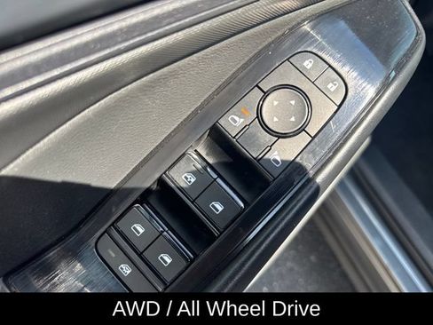 Used 2024 Nissan Rogue S AWD/4WD image 13