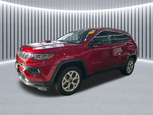 New 2025 Jeep Compass Latitude w/ Sun & Sound Group image 5