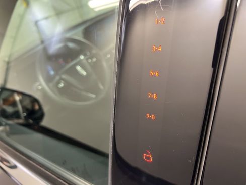 Certified 2025 Lincoln Aviator Black Label image 30