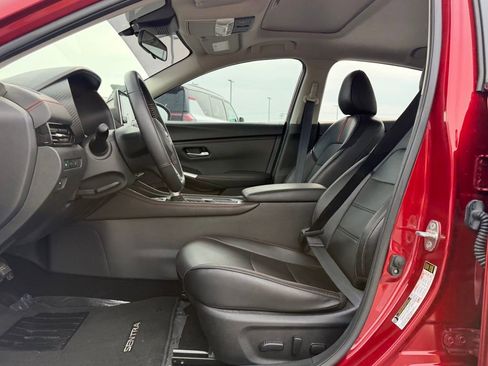 Used 2024 Nissan Sentra SR w/ SR Premium Package FWD image 11