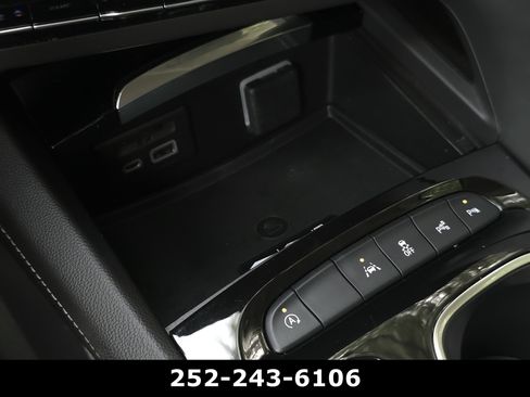 Used 2023 Buick Envision Avenir FWD image 17