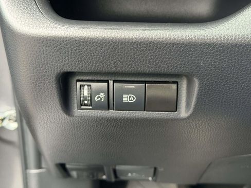 Used 2024 Toyota RAV4 XLE AWD/4WD image 19
