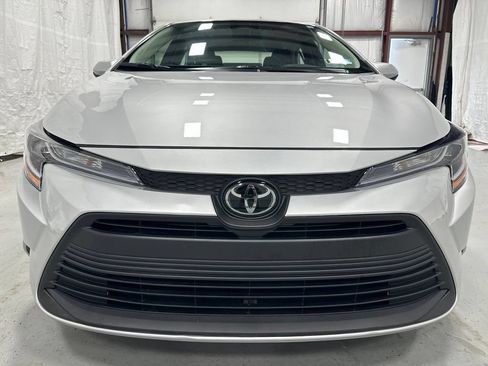 Used 2026 Toyota Corolla LE FWD image 2