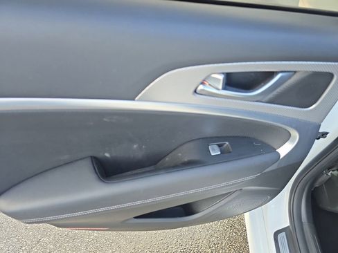 Used 2022 Genesis G70 2.0T w/ Prestige Package image 11