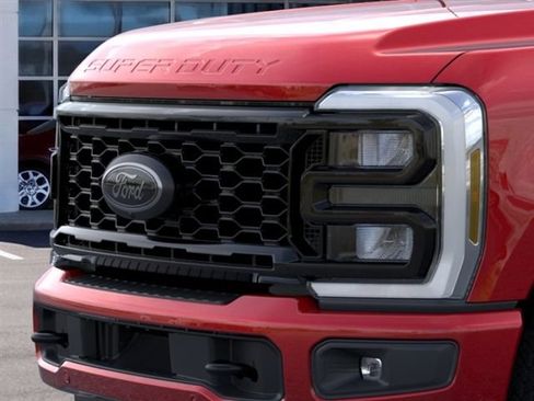 New 2026 Ford F250 Lariat w/ Black Appearance Package AWD/4WD image 17
