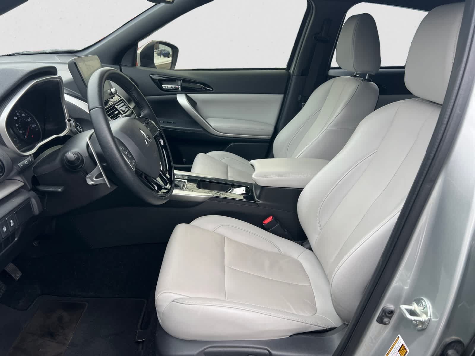 Used 2023 Mitsubishi Eclipse Cross SEL AWD/4WD image 16