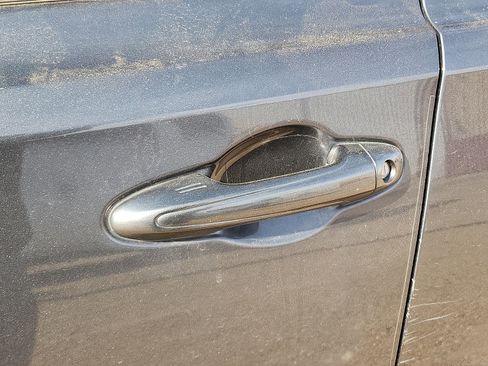 Used 2018 Toyota RAV4 XLE image 10