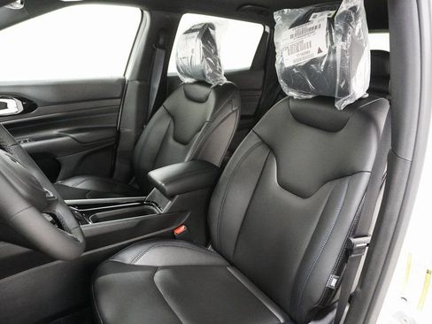 New 2026 Jeep Compass Limited image 8