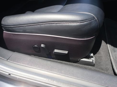 Used 2018 Tesla Model 3 Mid Range RWD image 9