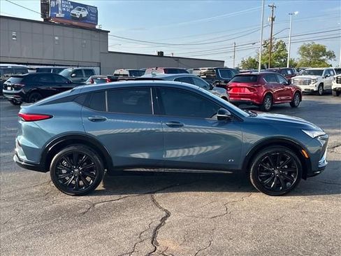 Certified 2025 Buick Envista Sport Touring w/ Experience Buick Package FWD image 12