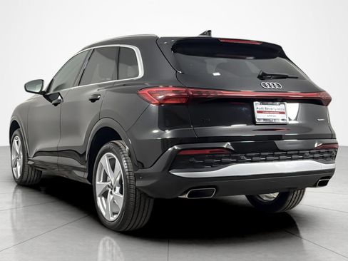 Used 2025 Audi Q5 Premium Plus w/ Premium Plus AWD/4WD image 3