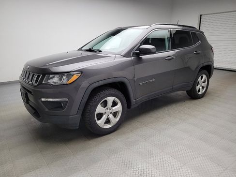 Used 2018 Jeep Compass Latitude w/ Safe & Security Group AWD/4WD image 2