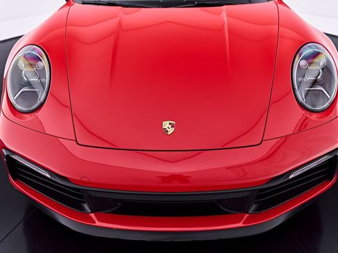 Used 2020 Porsche 911 Carrera 4S AWD/4WD image 19