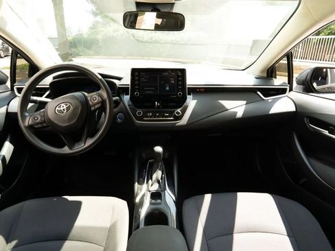 Used 2021 Toyota Corolla LE FWD image 23