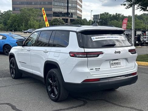 Used 2023 Jeep Grand Cherokee L Laredo AWD/4WD image 5
