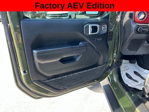 Used 2021 Jeep Wrangler Unlimited Rubicon AWD/4WD image 15