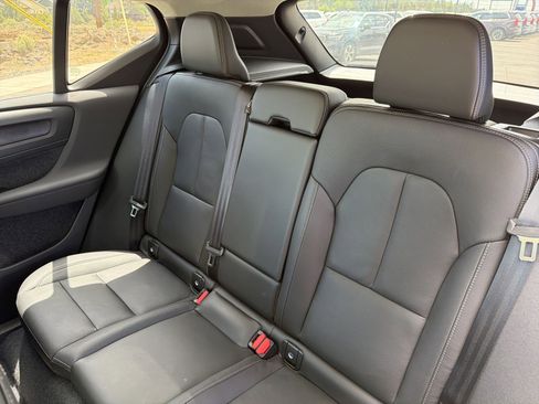 Used 2025 Volvo XC40 B5 Core AWD/4WD image 22