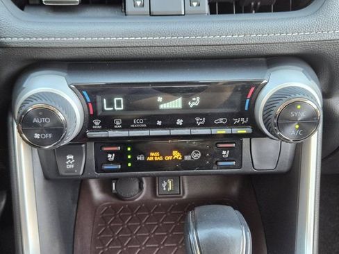 Used 2023 Toyota RAV4 Limited AWD/4WD image 20
