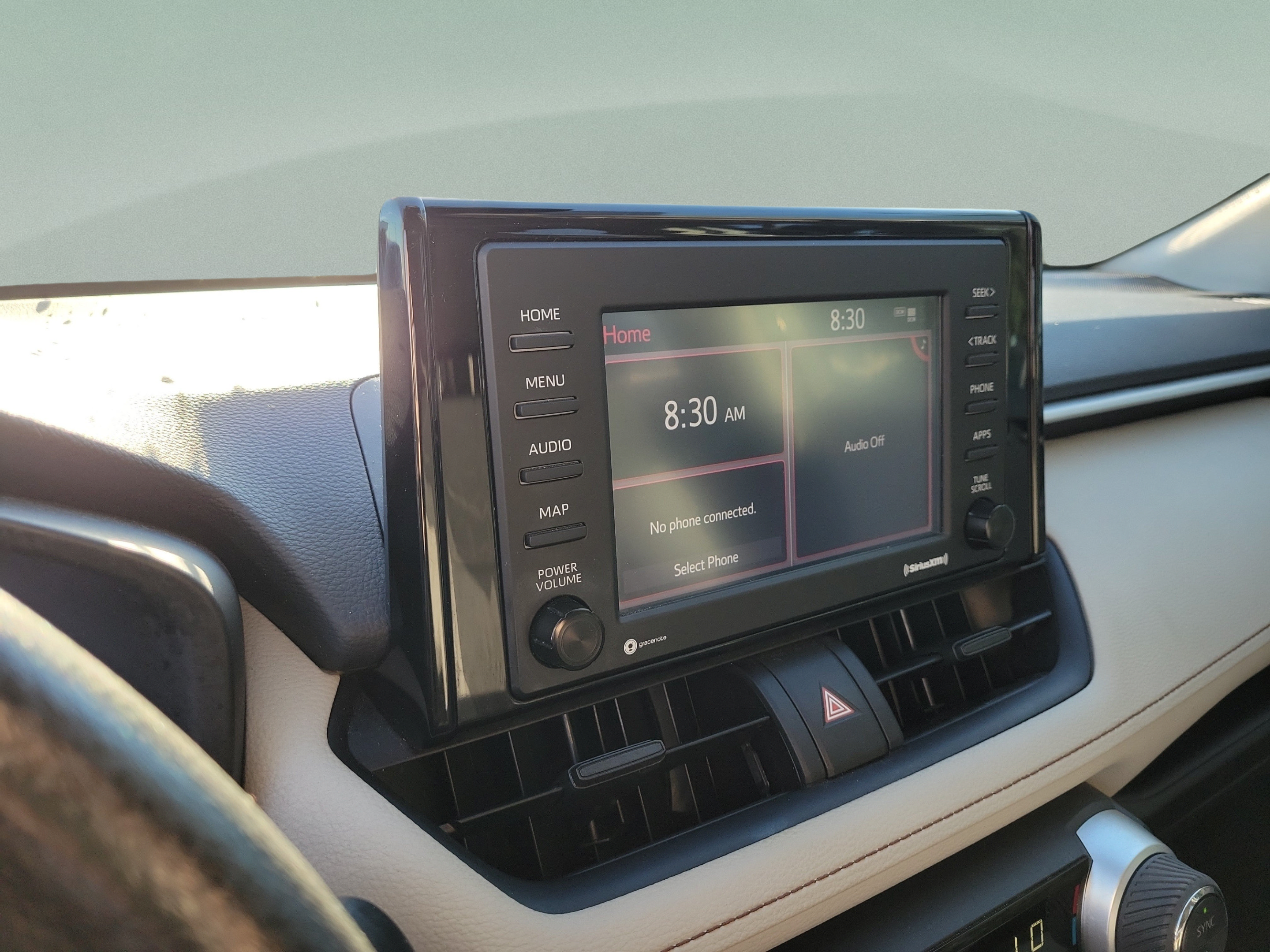 Used 2022 Toyota RAV4 XLE w/ Convenience Package FWD image 18