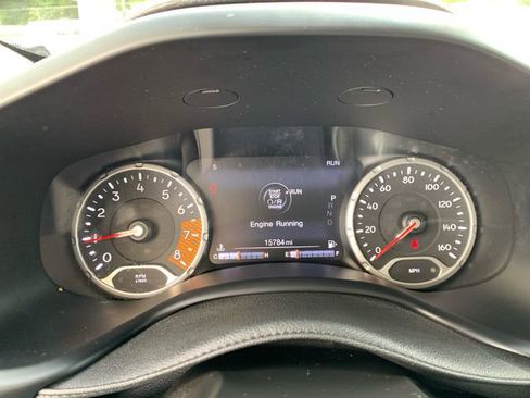 Used 2022 Jeep Renegade Latitude image 20