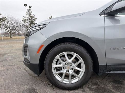 Used 2023 Chevrolet Equinox LT FWD image 17