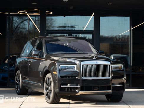 Used 2019 Rolls-Royce Cullinan image 1