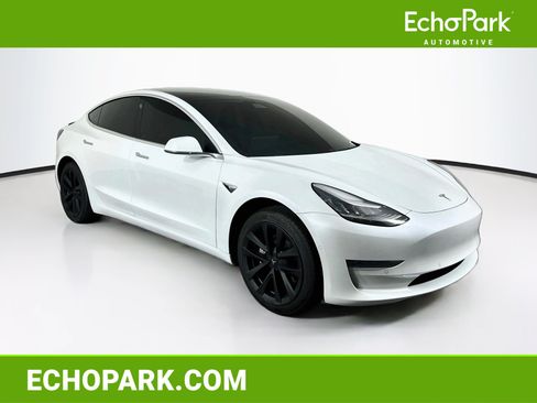 Used 2020 Tesla Model 3 Standard Range Plus RWD image 1