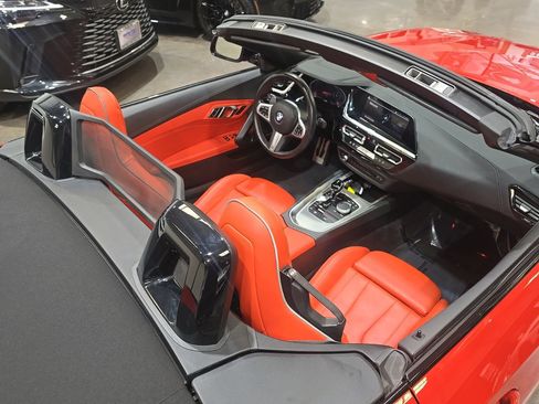 Used 2022 BMW Z4 sDrive30i w/ M Sport Package RWD image 21
