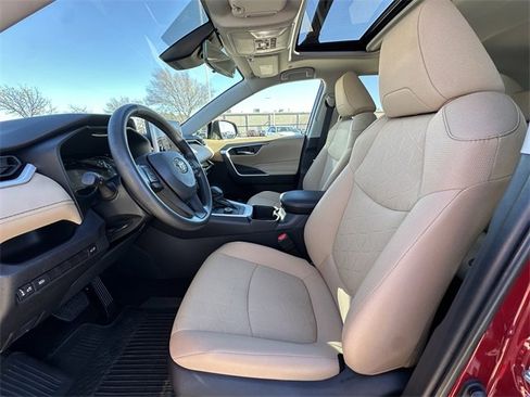Used 2024 Toyota RAV4 XLE image 24