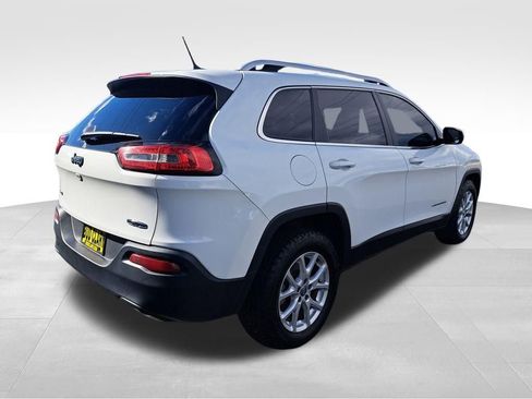 Used 2015 Jeep Cherokee Latitude AWD/4WD image 6