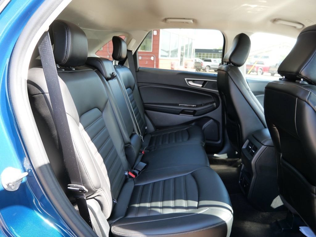 Used 2020 Ford Edge SEL w/ Convenience Package AWD/4WD image 14