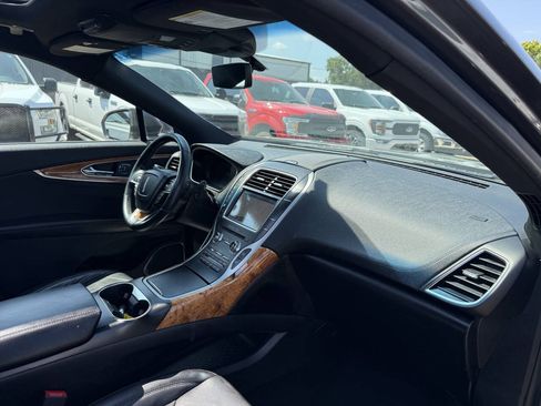 Used 2020 Lincoln Nautilus Reserve FWD image 9