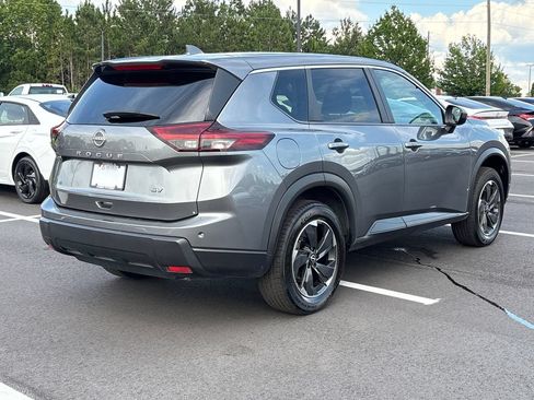 Used 2024 Nissan Rogue SV FWD image 19