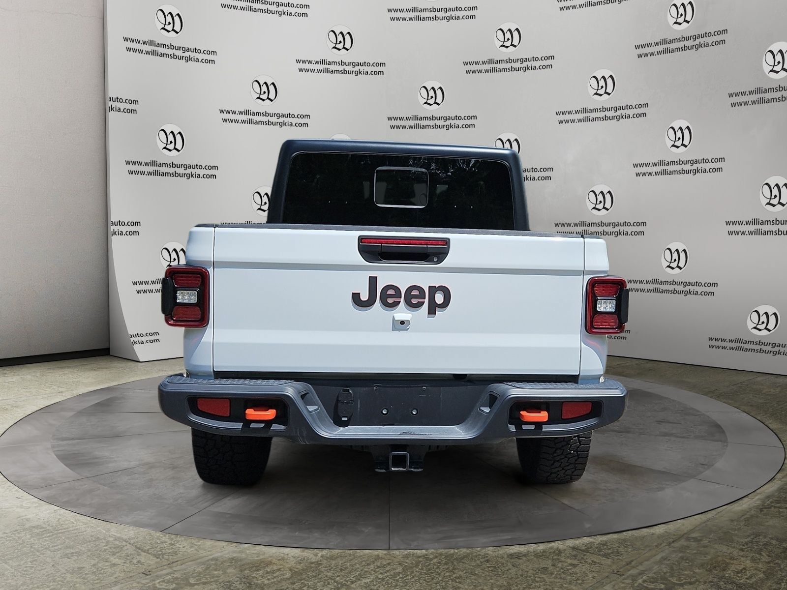 Used 2026 Jeep Gladiator Mojave AWD/4WD image 4