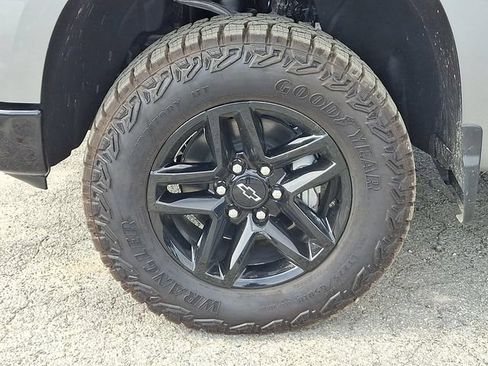 Used 2026 Chevrolet Silverado 1500 Custom Trail Boss AWD/4WD image 27